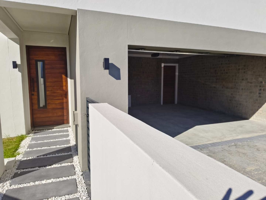 To Let 3 Bedroom Property for Rent in Kraaifontein Western Cape